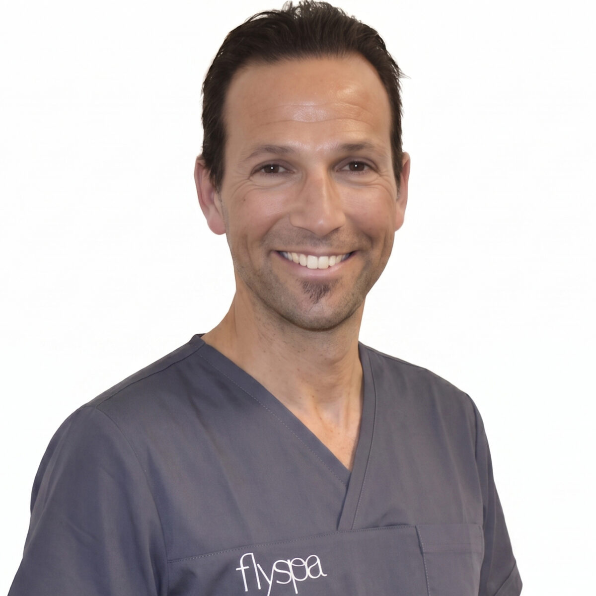 Portrait de Pascal, masseur flypro chez flyspa, spécialiste des massages thérapeutiques et holistiques avec plus de 29 ans d’expérience.